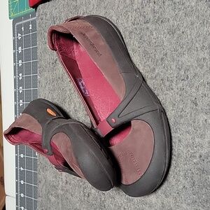 Patagonia woman shoe size 5